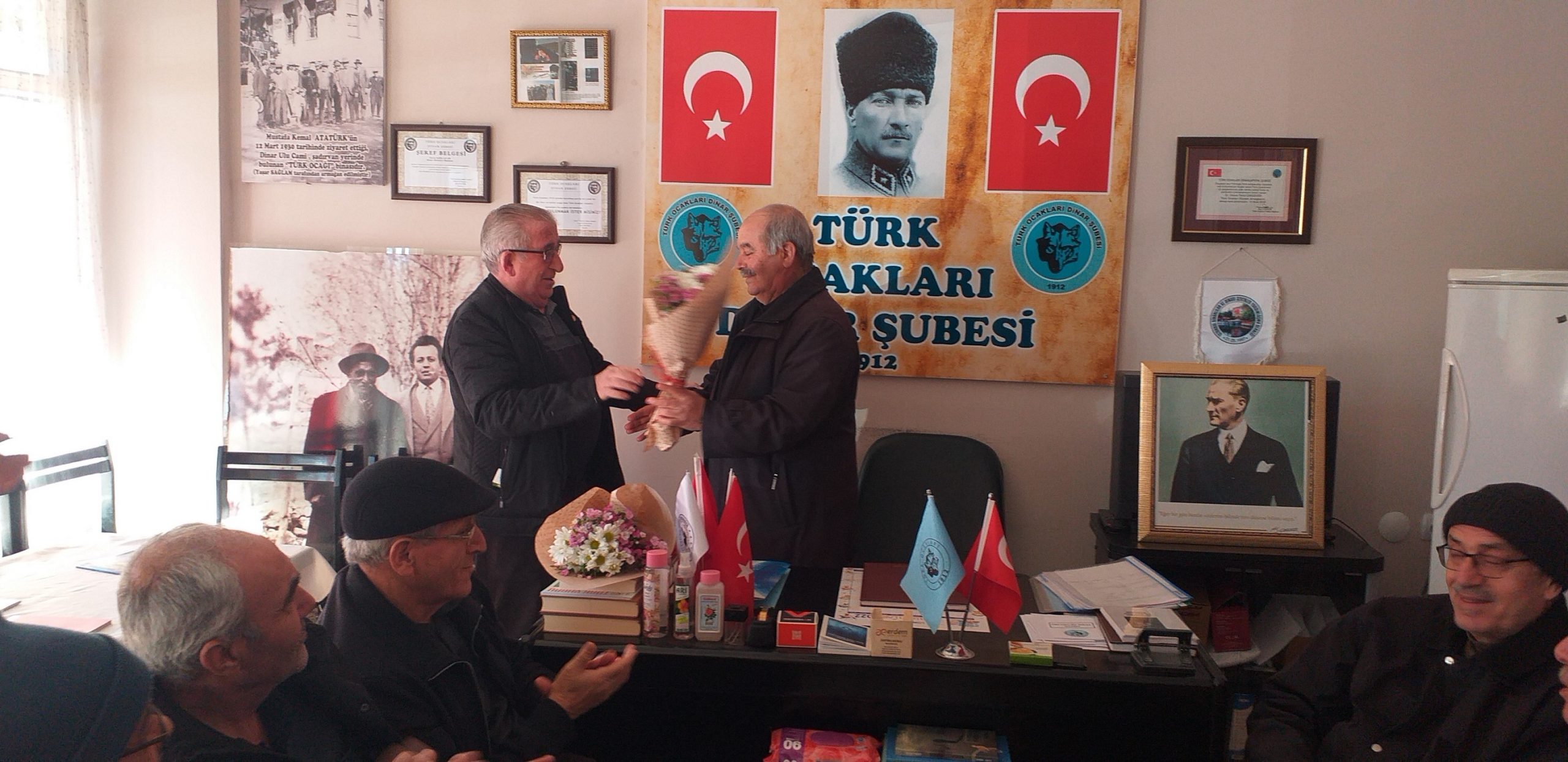 KAMU YARARINA ÇALIŞAN BİR FİKİR VE KÜLTÜR DERNEĞİ OLAN; TÜRK OCAKLARI DİNAR ŞUBESİNDE NÖBET DEĞİŞİMİ 2 Turkocagi 2 scaled