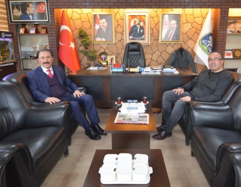 Mustafa Tarlacı Sandıklı belediye başkanını ve teşkilatını ziyaret etti