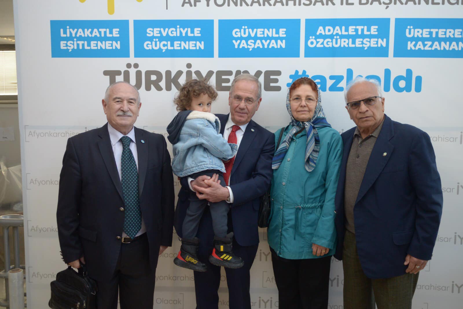 SAFFET ACAR’A AFYONKARAHİSAR’DA YOĞUN İLGİ 3 336677890 6310392835694392 3353012728970903548 n