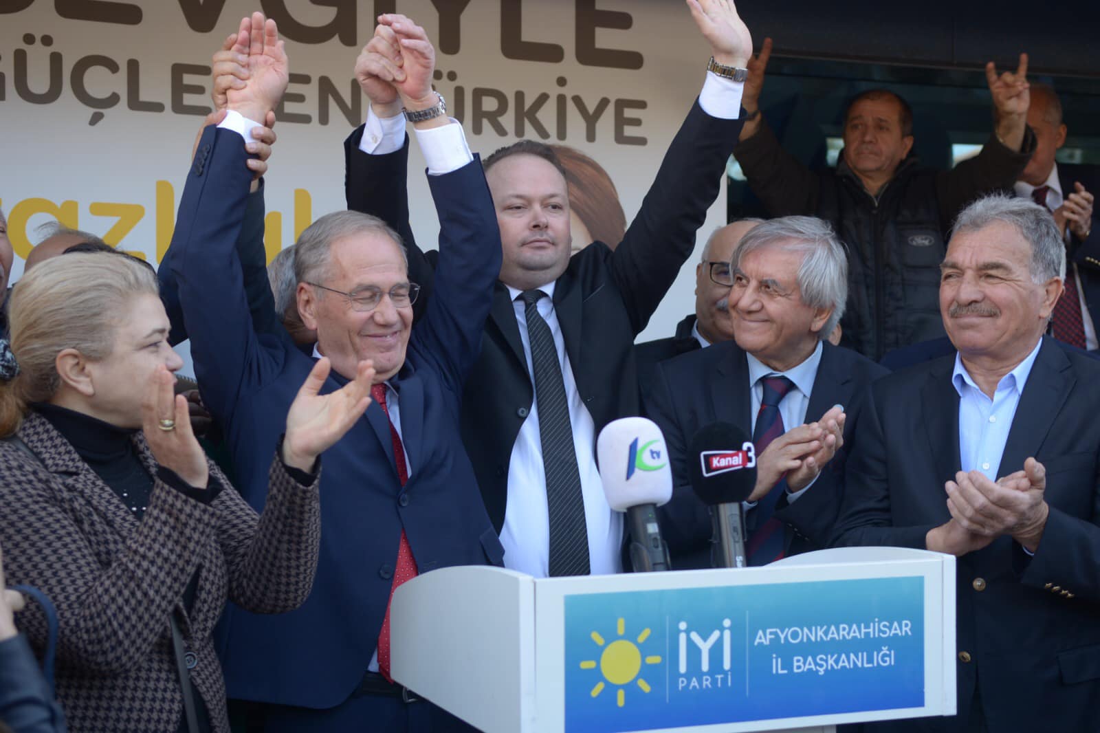 SAFFET ACAR’A AFYONKARAHİSAR’DA YOĞUN İLGİ 5 336768780 1258643548399664 5330875646252418403 n