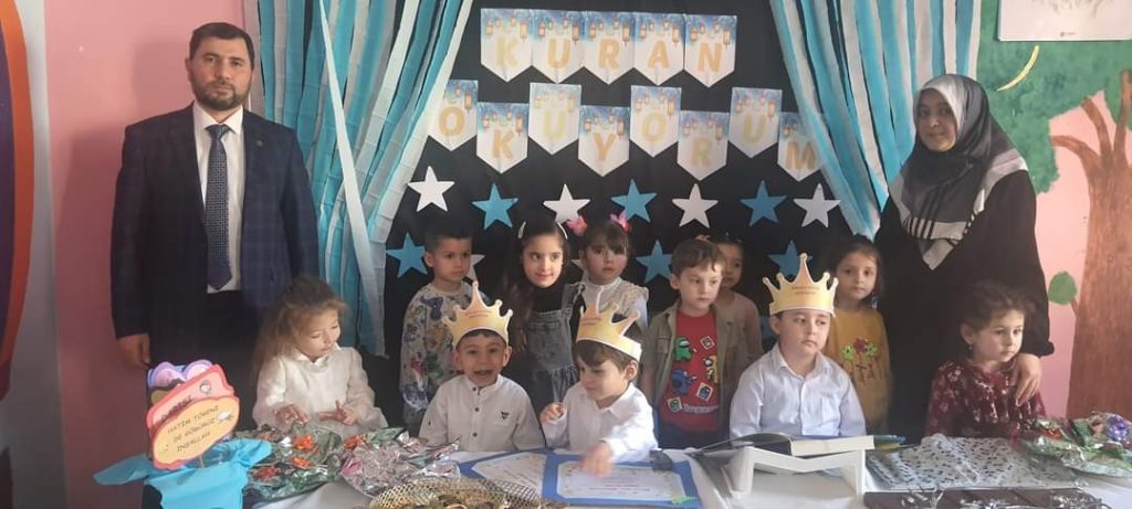 Kur’ana geçen öğrenciler ödüllendirildi