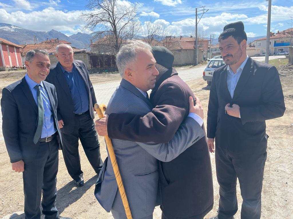 KAYMAKAM KEMAL DURU KÖYLERİMİZDE VATANDAŞLARIMIZLA BİR ARAYA GELDİ 2 Kaymakam 4