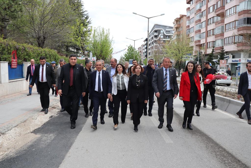 16846280551682514132