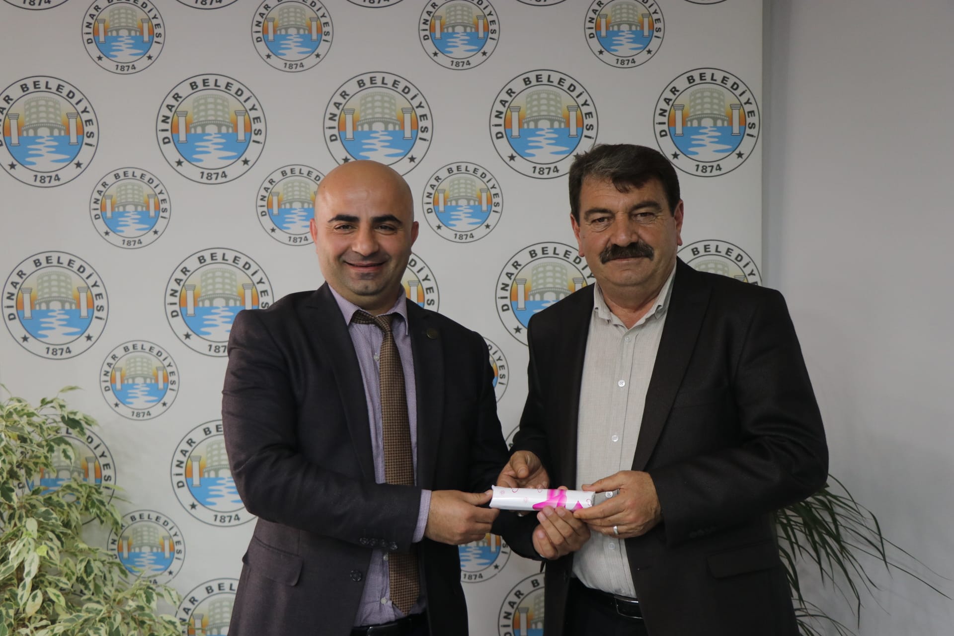 13977301061683131366