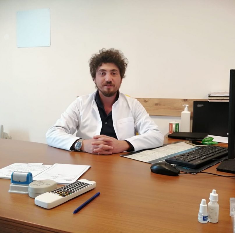 DİNAR DEVLET HASTANESİNDE GÖZ DOKTORU GÖREVİNE BAŞLADI