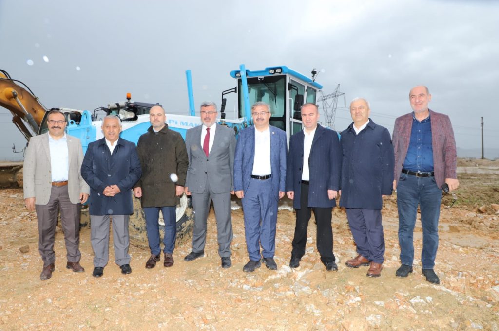 ALLAH AŞKINA AK PARTİ’NİN TEMEL ATIP DA YARIM BIRAKTIĞI TEK BİR ESERİ GÖSTERİN”