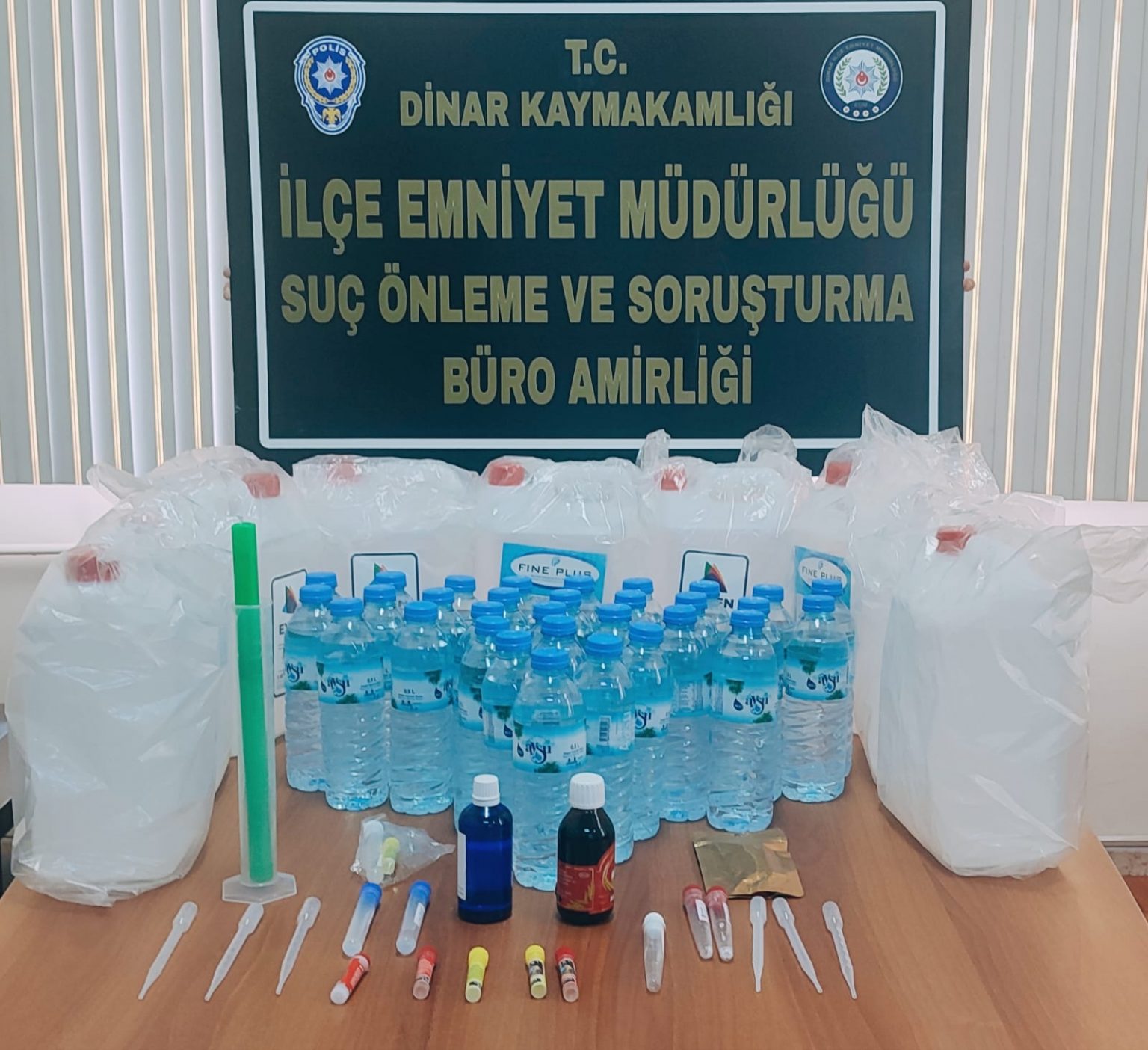 *DİNAR EMNİYETİ KAÇAK ALKOL AVINDA*