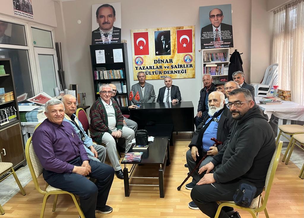 ŞAİRLERİMİZİN ŞİİRLERİNİ DİNLEDi