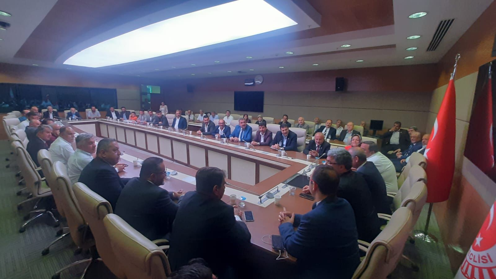 CUMHUR İTTİFAKI OLARAK MERKEZ MAHALLE MUHTARLARIMIZ İLE BİRLİKTE MECLİSTEYİZ 6 20915160371686582719