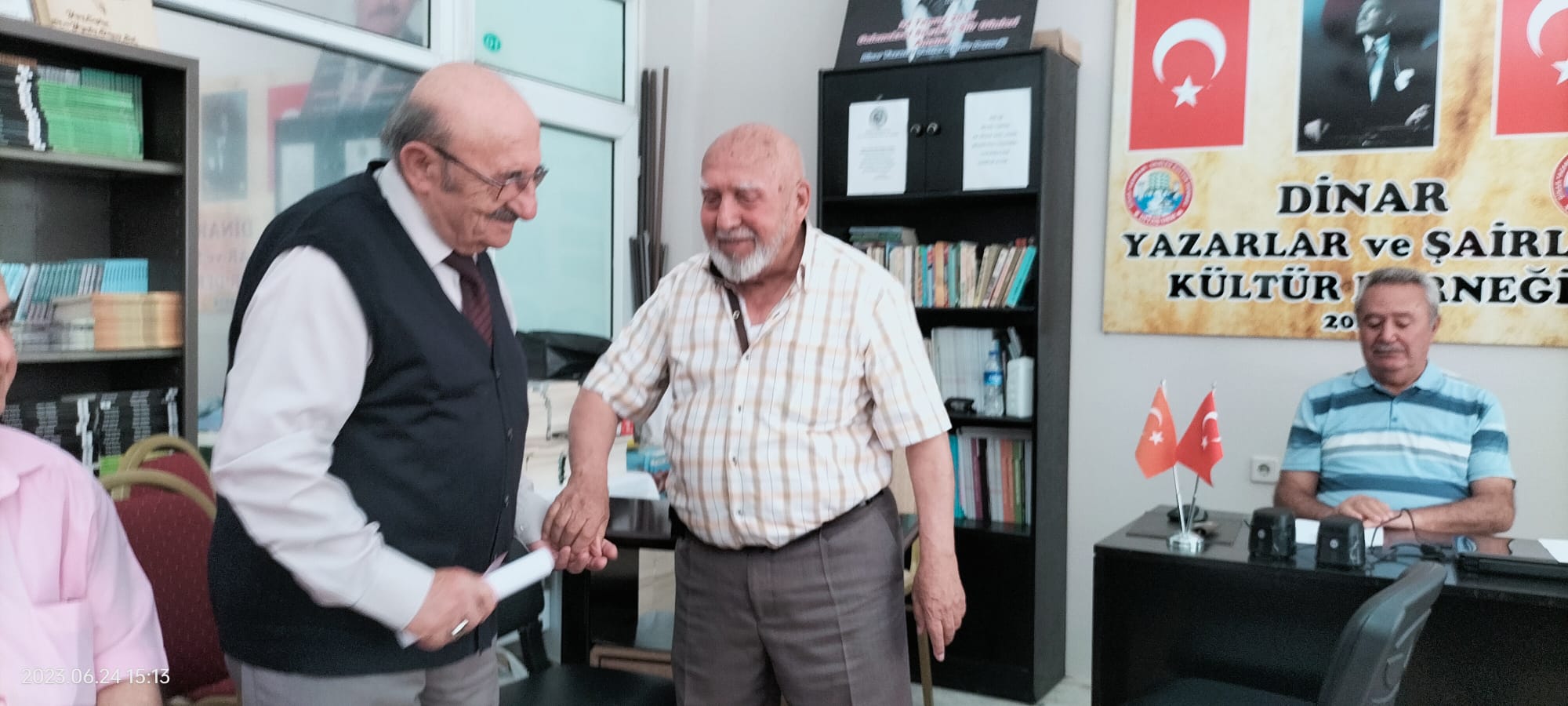 ŞAİR VE YAZAR TURAN KARLI’YA VEFA PROĞRAMI YAPILDI 3 Karli 3