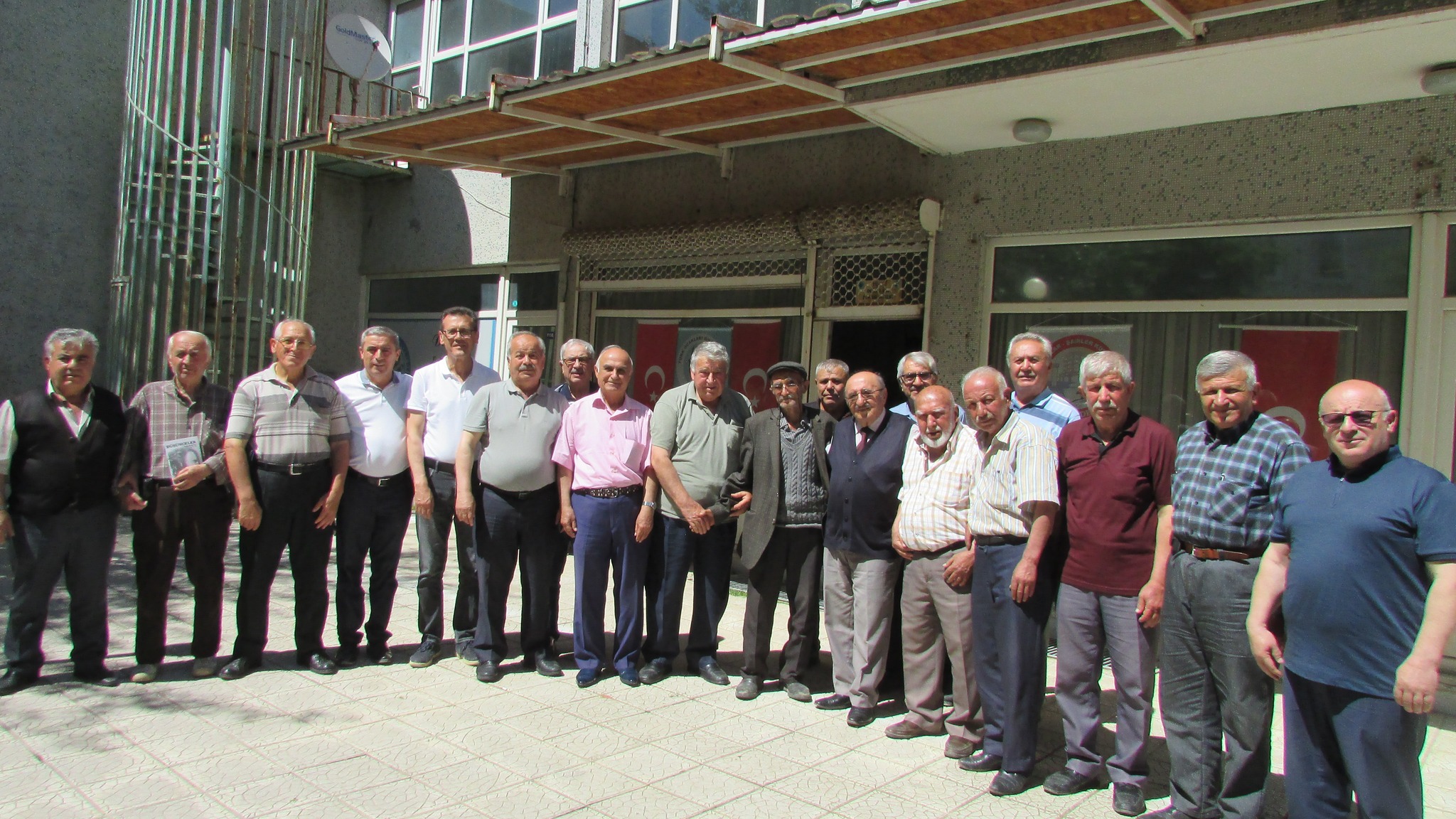 ŞAİR VE YAZAR TURAN KARLI’YA VEFA PROĞRAMI YAPILDI 2 Karli 4