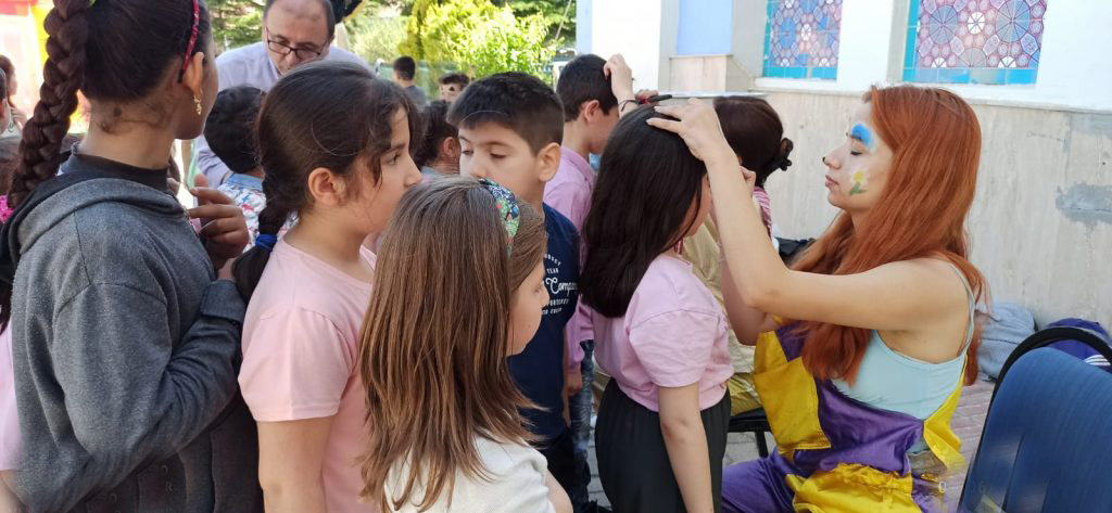 MENDERES İLK OKULU’NDA ÇOCUK ŞENLİĞİ