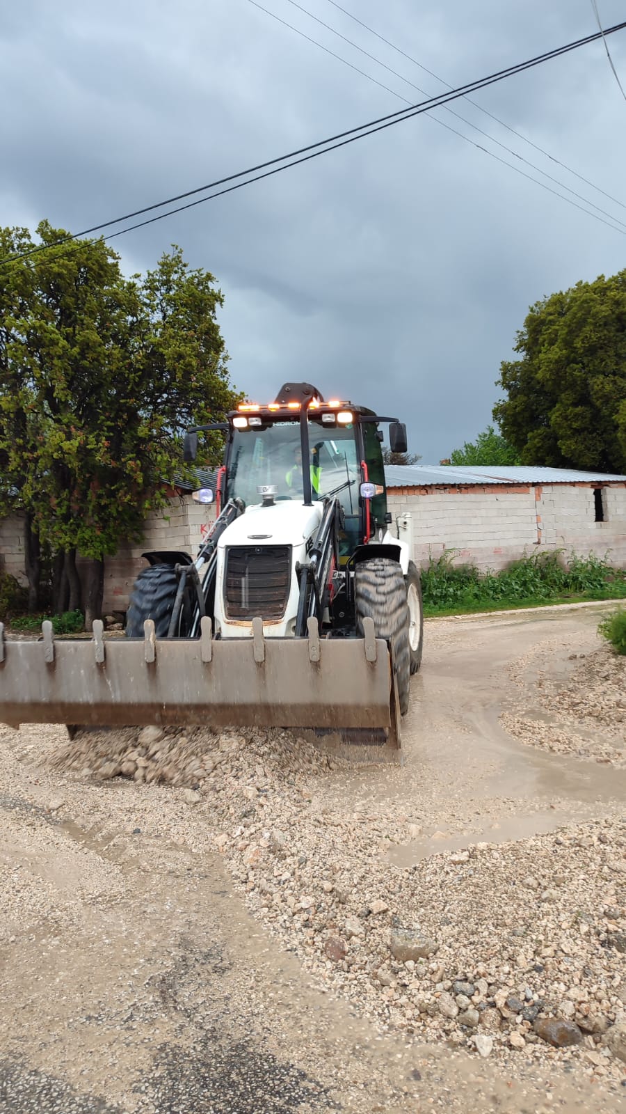 SEL BASKININA ÖZEL İDARE EKİPLERİ MÜDEHALE ETTİ