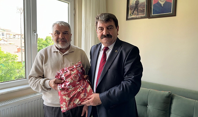 Belediye Başkanımız Nihat Sarı babalar gününde şehit babamızı unutmadı 2 belediye baskanimiz nihat sari babalar gununde sehit babamizi unutmadi 2463