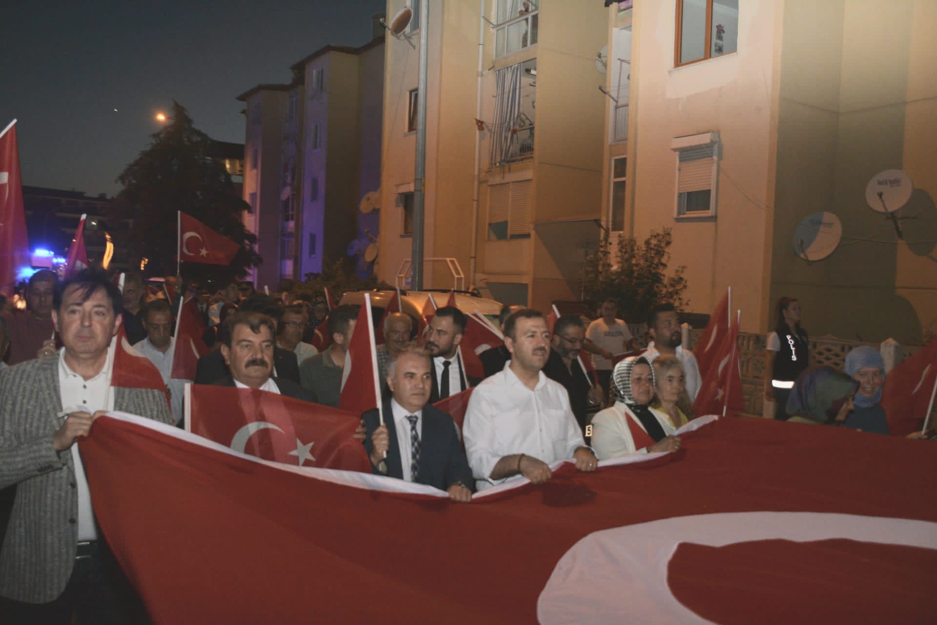 15 TEMMUZ’U UNUTMADIK, UNUTMAYACAĞIZ 4 13334444781689495096