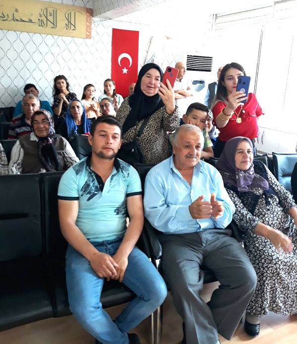 GAZETEMİZ DİNAR HABER MUHABİRİ FATİH YILDIRIM, ÖZLEM DÖMEZ İLE NİKAHLANDI 3 Fatih 2