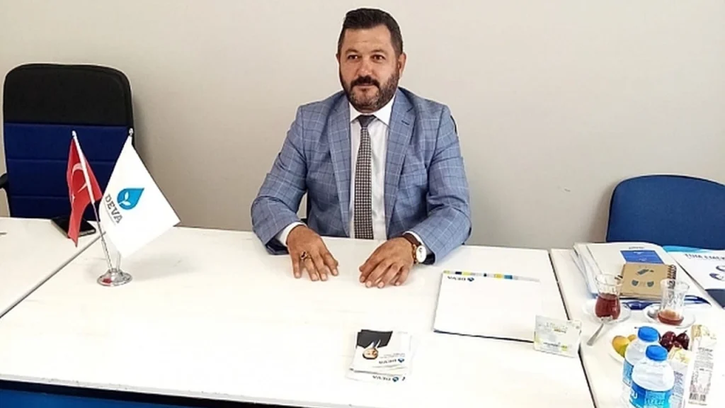DEVA PARTİSİ DİNAR İLÇE TEŞKİLATI TOPTAN İSTİFA ETTİ