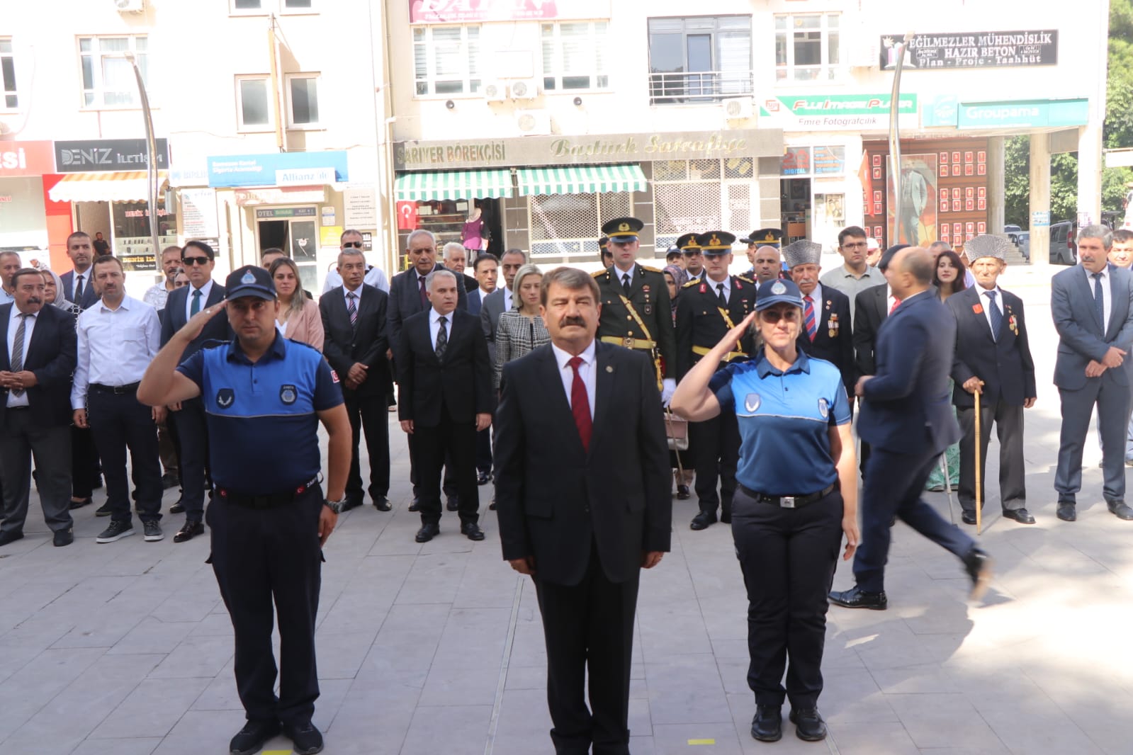 İLÇEMİZDE ZAFER BAYRAMIMIZ COŞKU VE HEYECANLA KUTLANIYOR 5 149e69b8 8a79 4c95 9417 43d9f8e45a6f