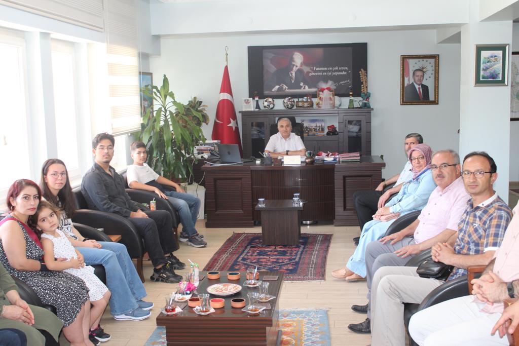 KAYMAKAM DURU LGS’DE DERECE YAPAN ÖĞRENCİLERİMİZİ ÖDÜLLENDİRDİ 4 3264413451691054144