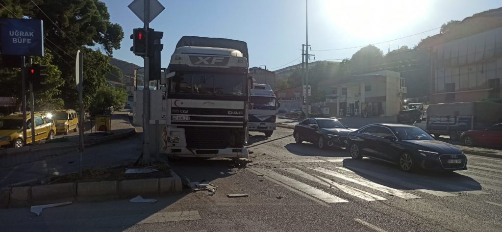 MİLLETVEKİLİ, KAYMAKAM, BELEDİYE BAŞKANI BU YOLA ARTIK BİR EL ATMALI
