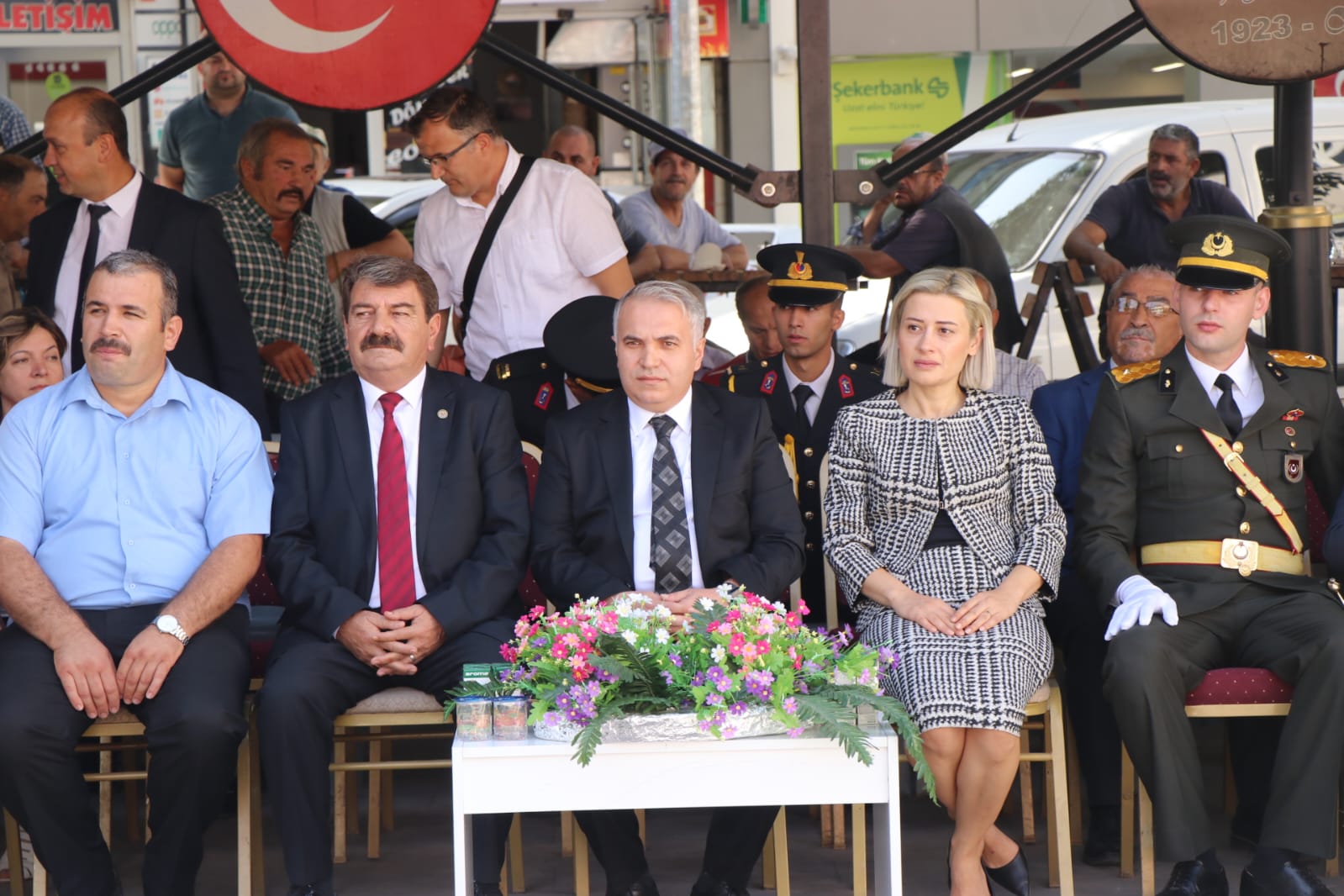 İLÇEMİZDE ZAFER BAYRAMIMIZ COŞKU VE HEYECANLA KUTLANIYOR 9 8117ef80 ea16 4247 a3cd bc0401b06477