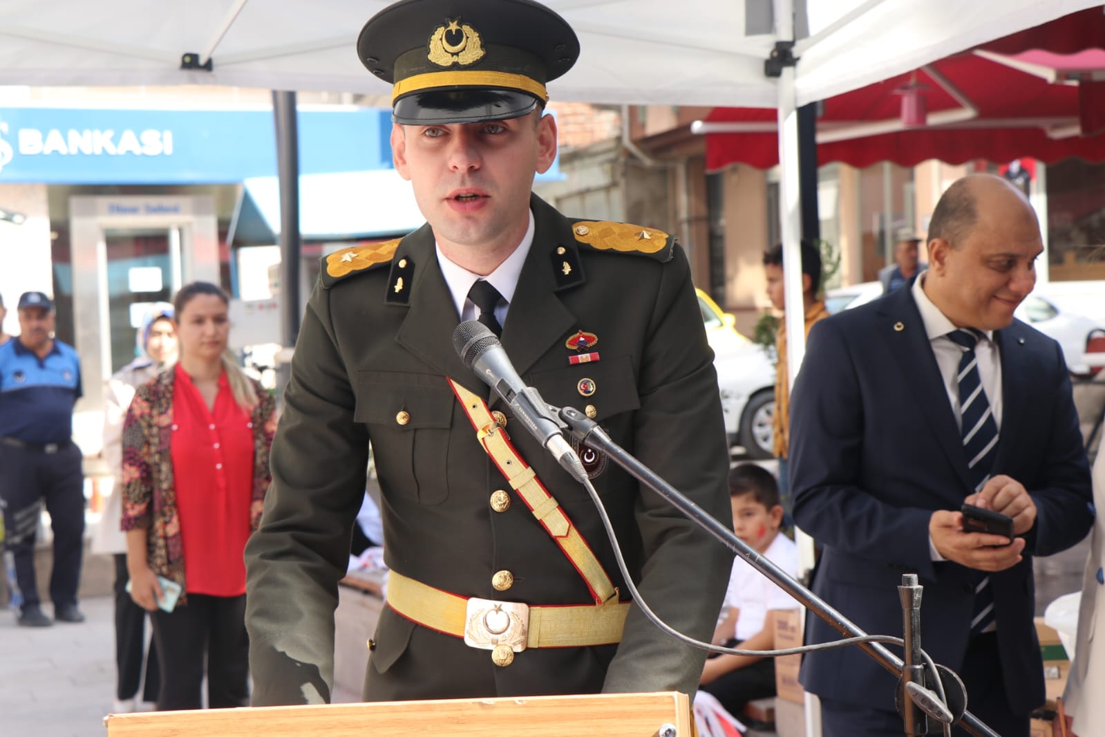 İLÇEMİZDE ZAFER BAYRAMIMIZ COŞKU VE HEYECANLA KUTLANIYOR 14 d5f9f17c ffa1 44ea 9fd9 ea32385dfb6d