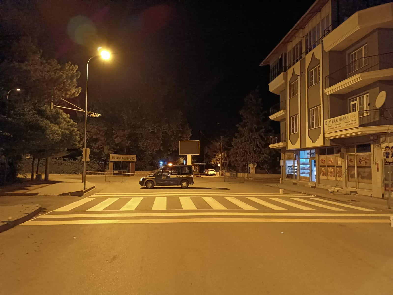 Okullarımızın önüne yaya geçidi çizgi uygulamamız devam ediyor 2 19360374591694109348