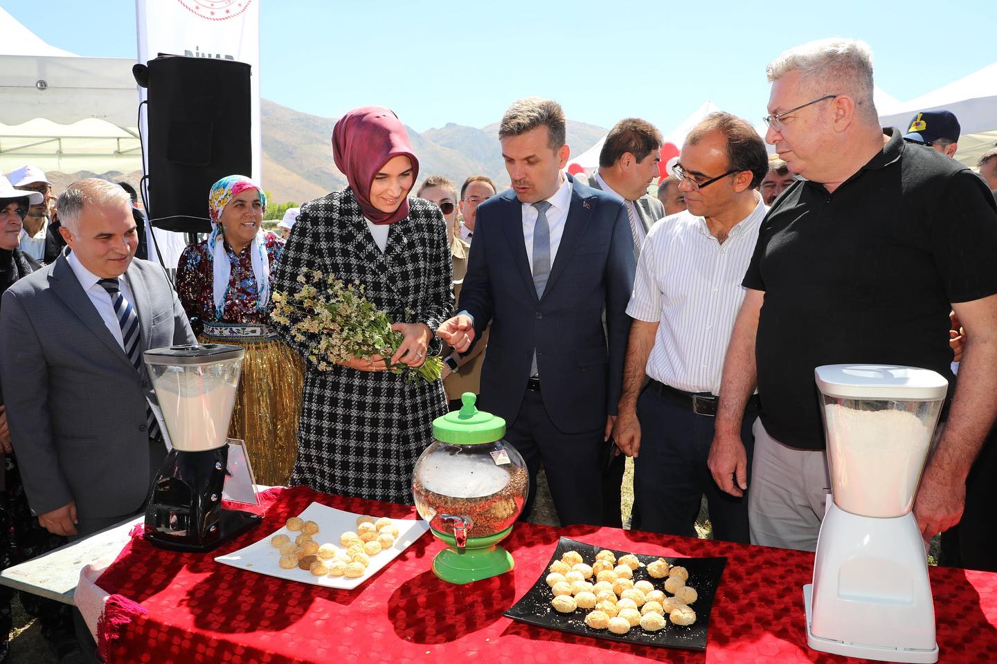 DİNAR TÜRKİYE’DE EN FAZLA KARA BUĞDAY ÜRETEN İLÇE 2 380428680 18053345815475782 8760321014901327513 n