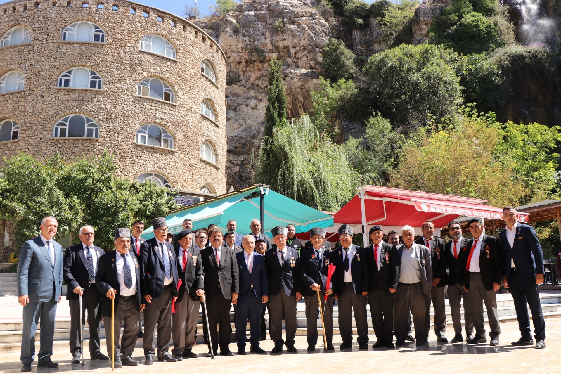 Belediyemizden Şehit Ailelerimiz ve Gazilerimize yemek ikramı 2 5870586931695129958