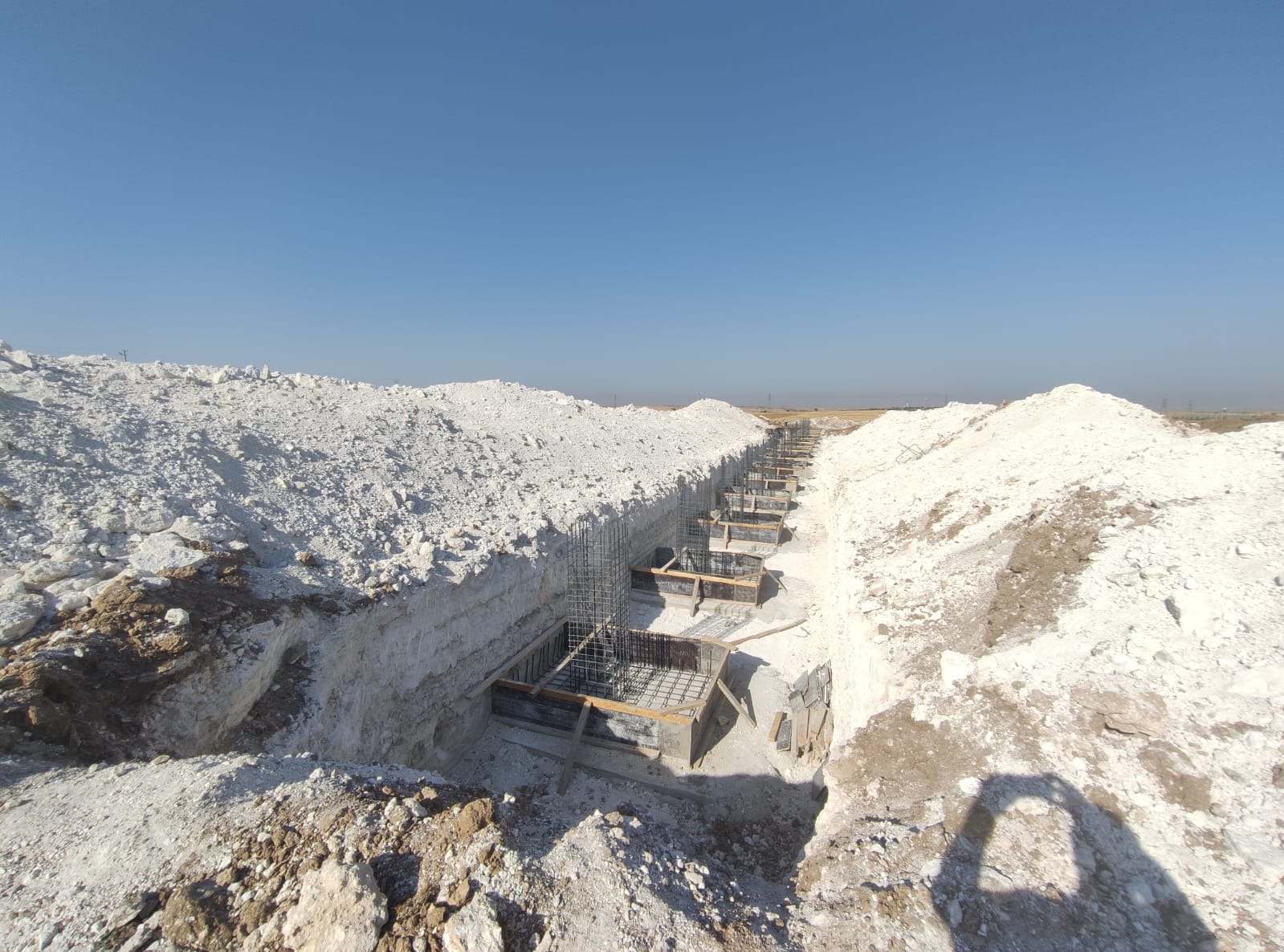 YEM FABRİKASINDA TEMELLER ATILIYOR