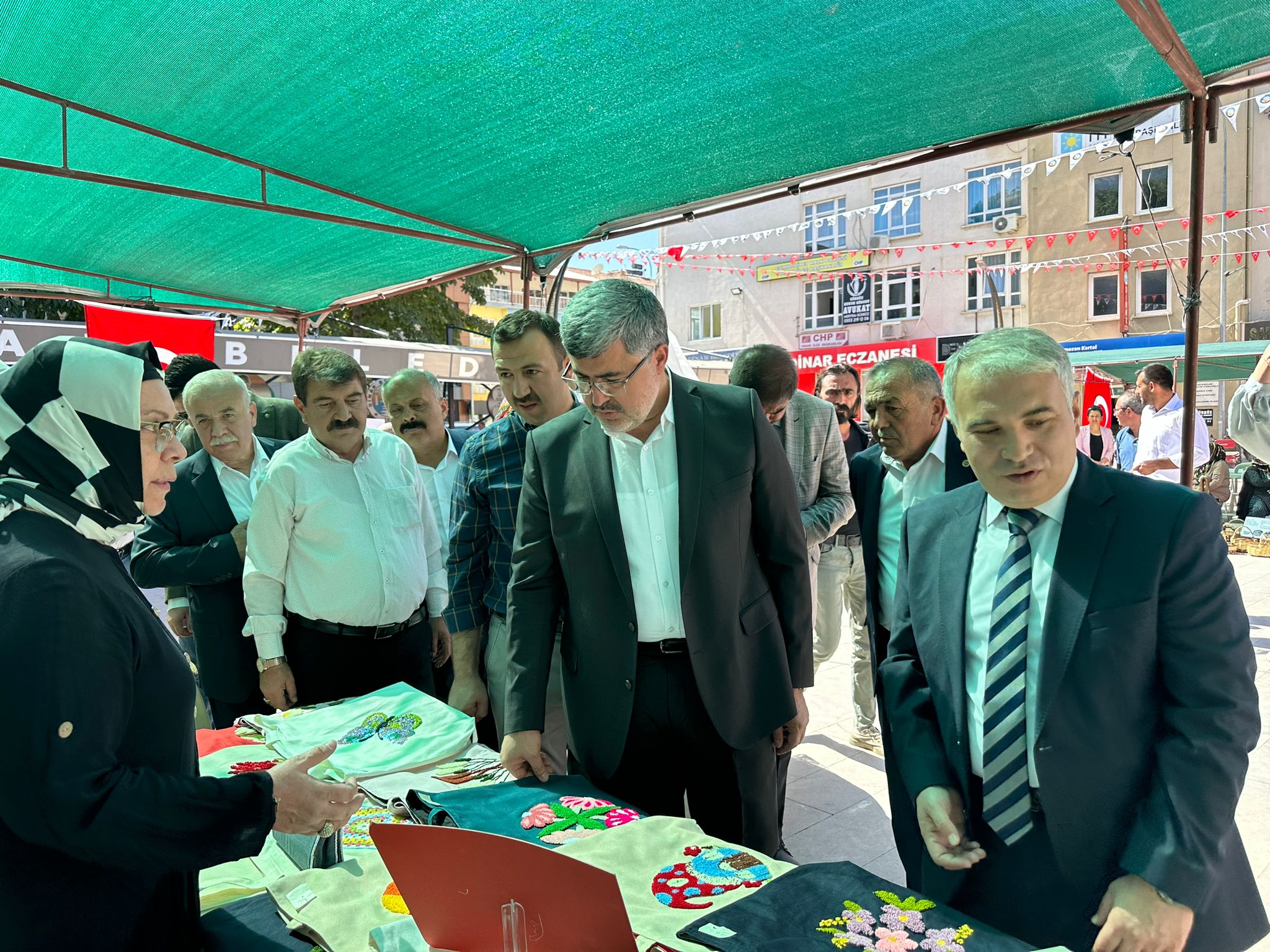 Milletvekili Ali Özkaya, hafta sonunu ilçelemelerini değerlendirdi. 5 cc01788a a147 4f4c 81c3 f2a37921c228