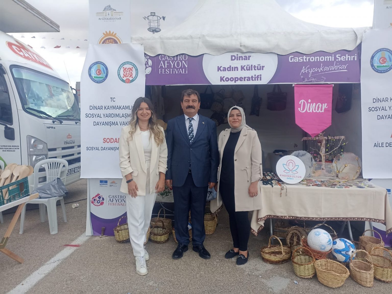 Başkan Nihat Sarı Gastronomi Festivalinin açılışına katıldı 3 d498f95a d2b2 4209 b12a 89c0a43da1a3 1536x1153 1