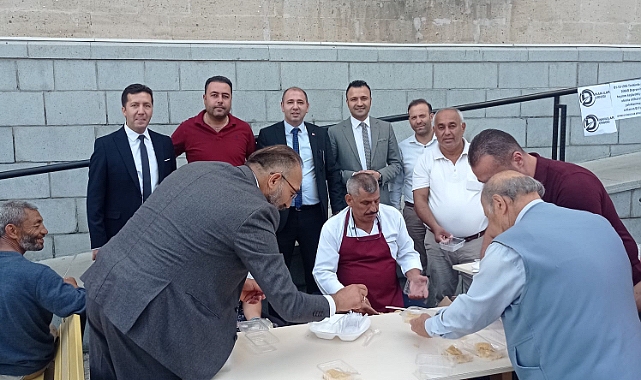 isparta dinarlilar derneginden helva ikrami 7804