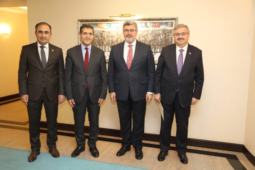 MİLLETVEKİLİ ÖZKAYA DİNAR-ÇAY KARAYOLU İÇİN GÖRÜŞTÜ