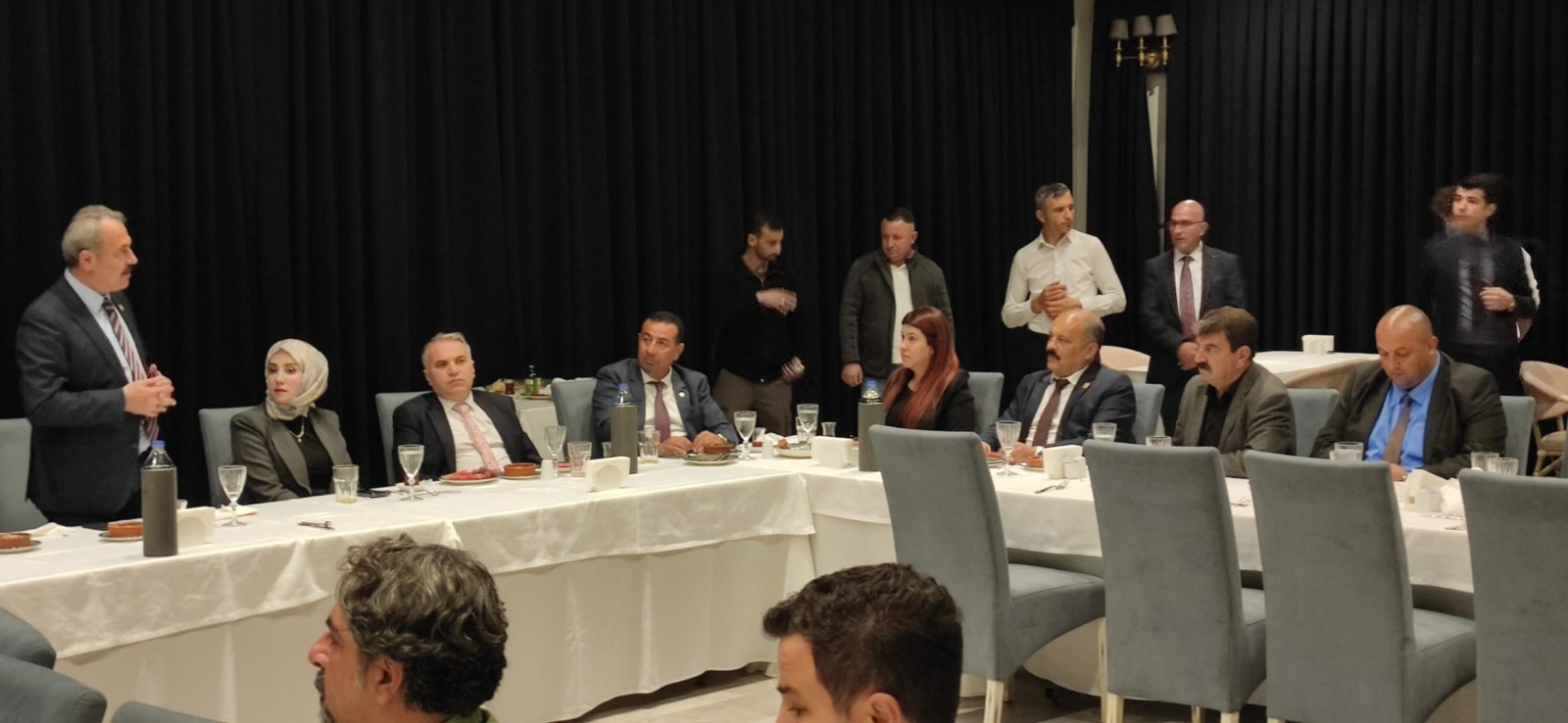 YÖNETİM KURULU BAŞKANI VELİ ÖZCAN OSBÜK İSTİŞARE TOPLANTISINA KATILDI. 3 64213552 c005 4e53 94eb eb87e1fc570c Kopya