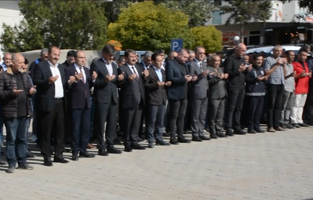 BELEDİYE PERSONELİMİZİ DUALARLA SON YOLCULUĞUNA UĞURLADIK 4 Blf Cenaze 3