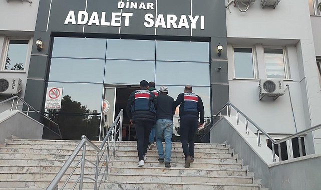 Aranan 19 Yıl 27 Ay Cezası Olan Şahıs Yakalandı 1 aranan 19 yil 27 ay cezasi olan sahis yakalandi 3555