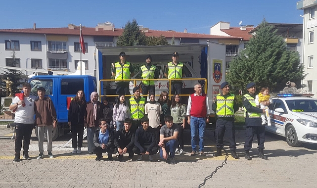 Öğrencilerimiz emniyet kemeri ile güvende 