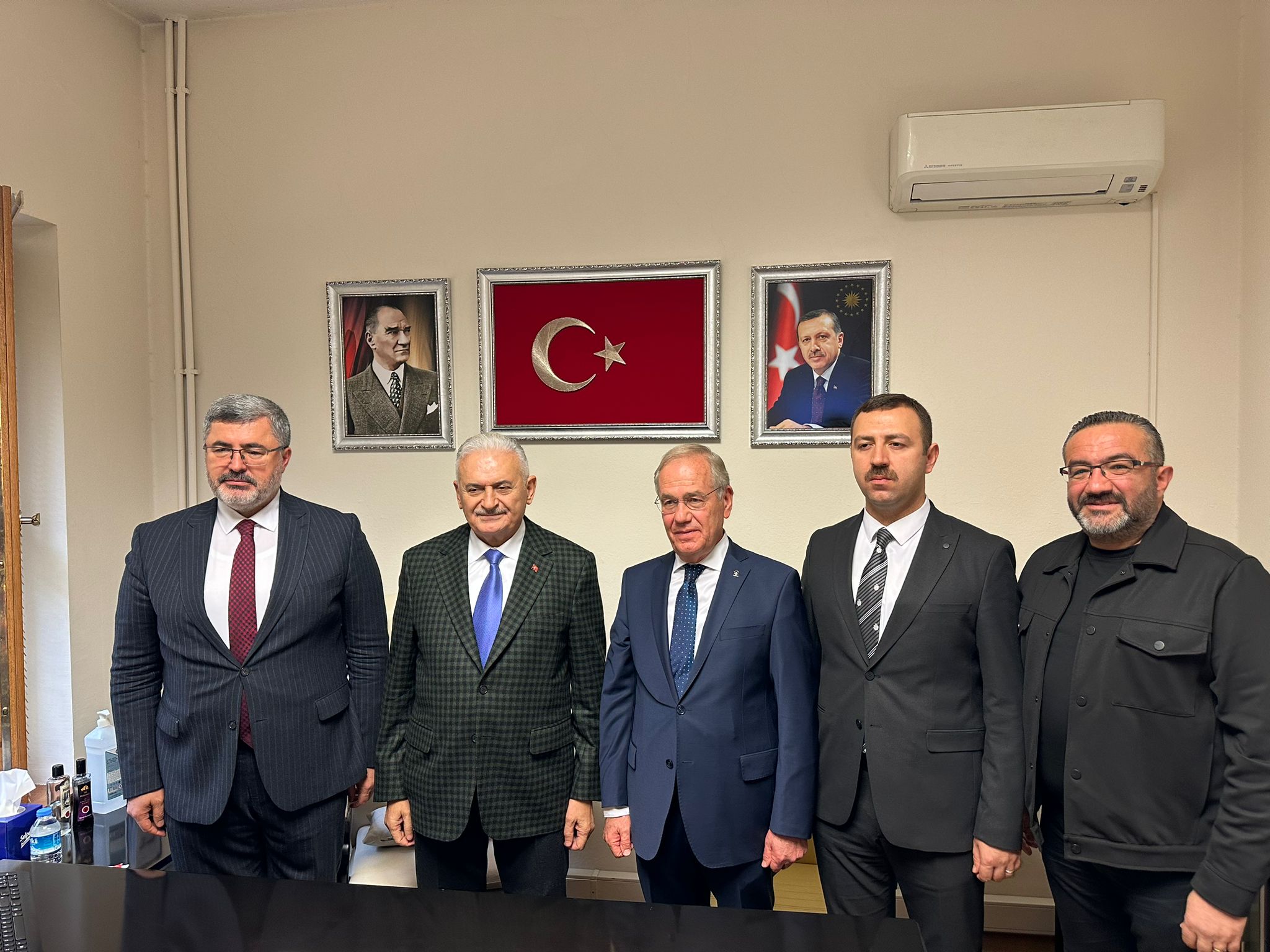 16083070 9d16 48ca ac14 60bd6368c5e8