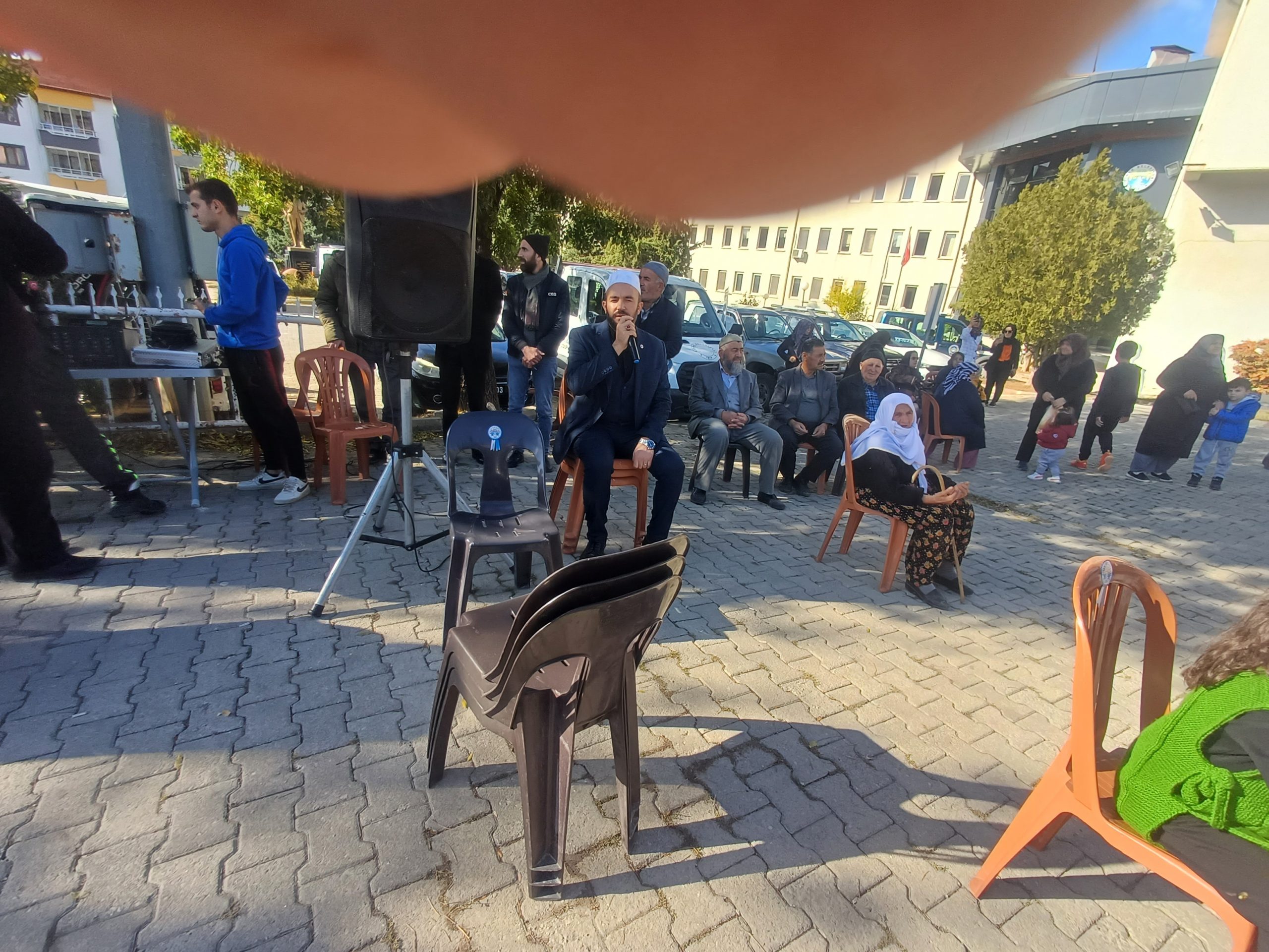 UMRE YOLCULARINI DUALARLA KUTSAL TOPRAKLARA UĞURLADIK 4 Umreciler 8 scaled