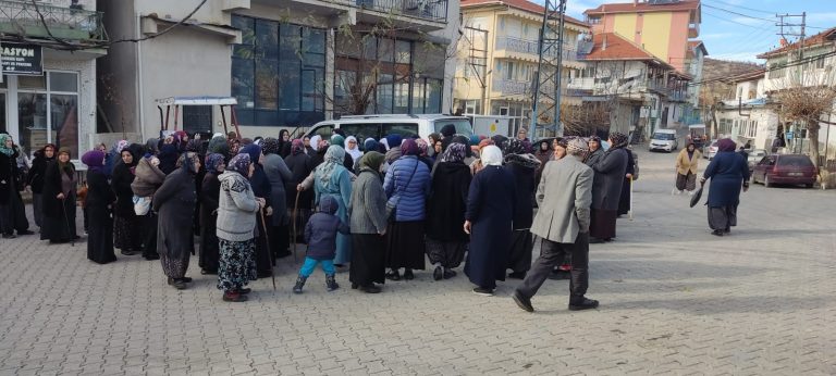 165 kişi UMRE ibadeti için uğurlandı