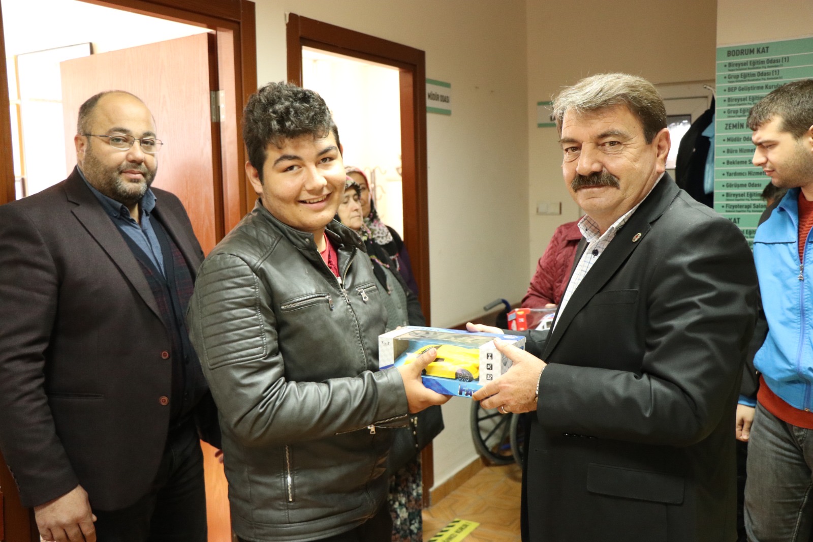 Belediye Başkanımız Nihat Sarı, Engelliler gününde çocuklarımızın yanında oldu 4 2123758671701871270