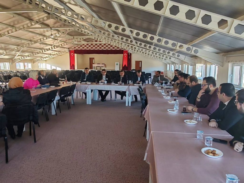 DİN KÜLTÜRÜ VE MESLEK DERSLERİ BRANŞ ÖĞRETMENLERİ TOPLANTISI GERÇEKLEŞTİRİLDİ