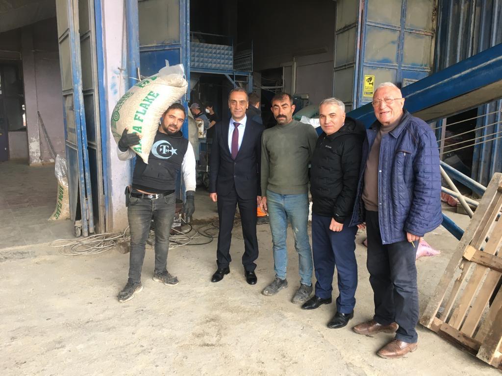 KAYMAKAM DURU GAZİMİZİN BABASINI ZİYARET ETTİ 3 8200e2a6 981a 41ee 9cb2 8d2fc29ab36f