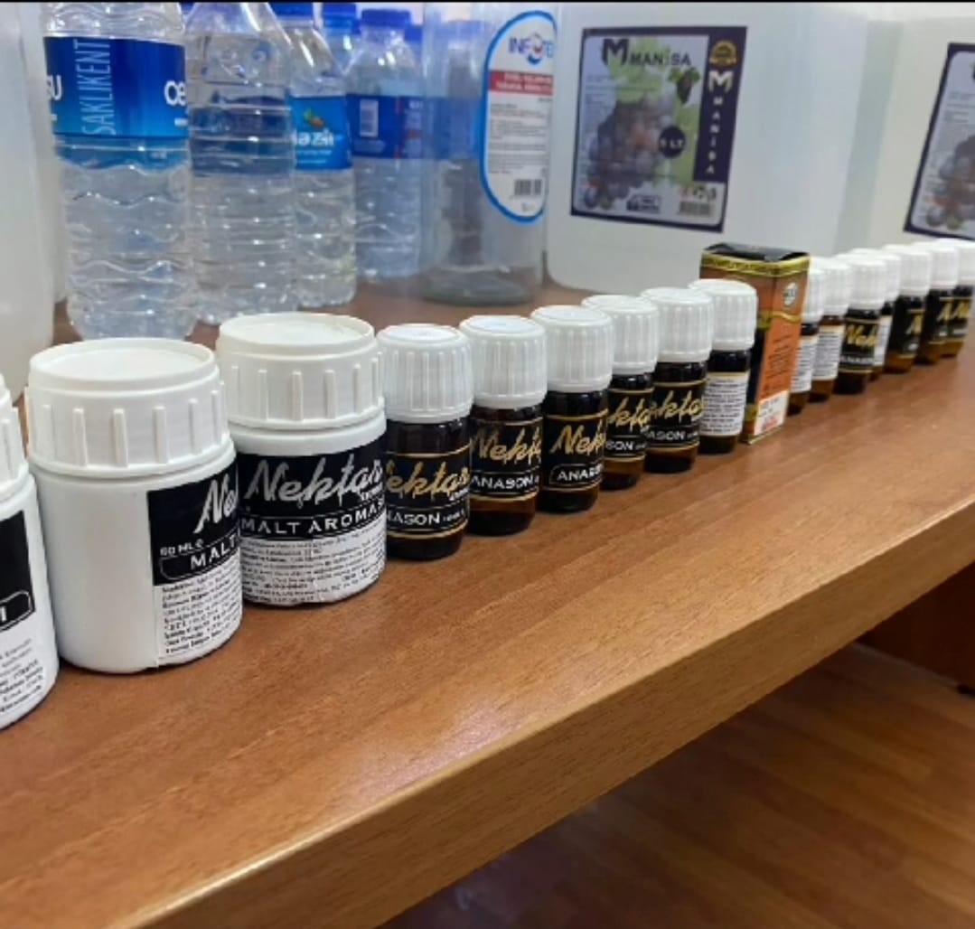 DİNAR POLİSİNDEN KAÇAK ALKOL BASKINI 2 659bc3bd5fe69