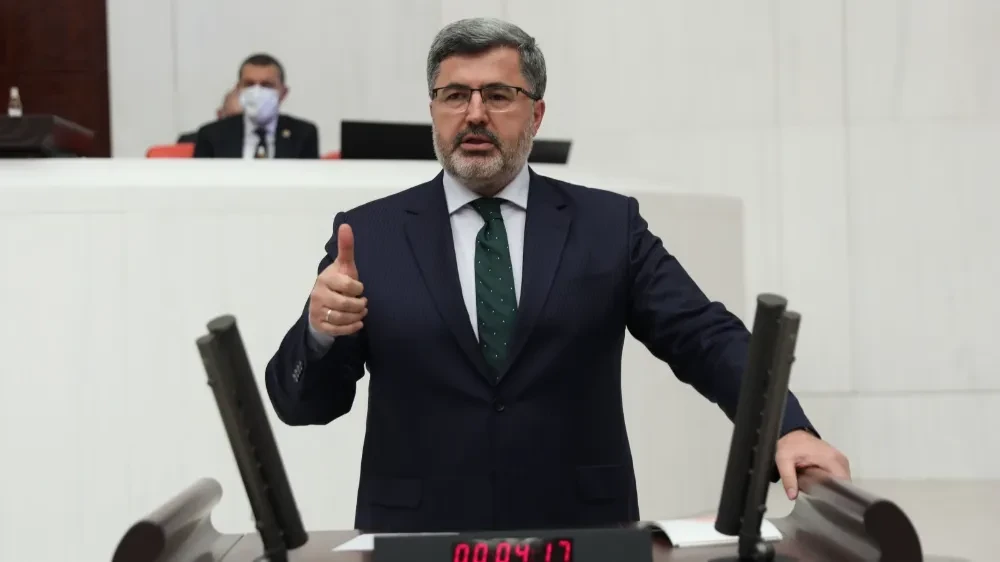 ÖZKAYA, “İLKELİ VE DOĞRU HABERCİLERE İHTİYAÇ VAR”