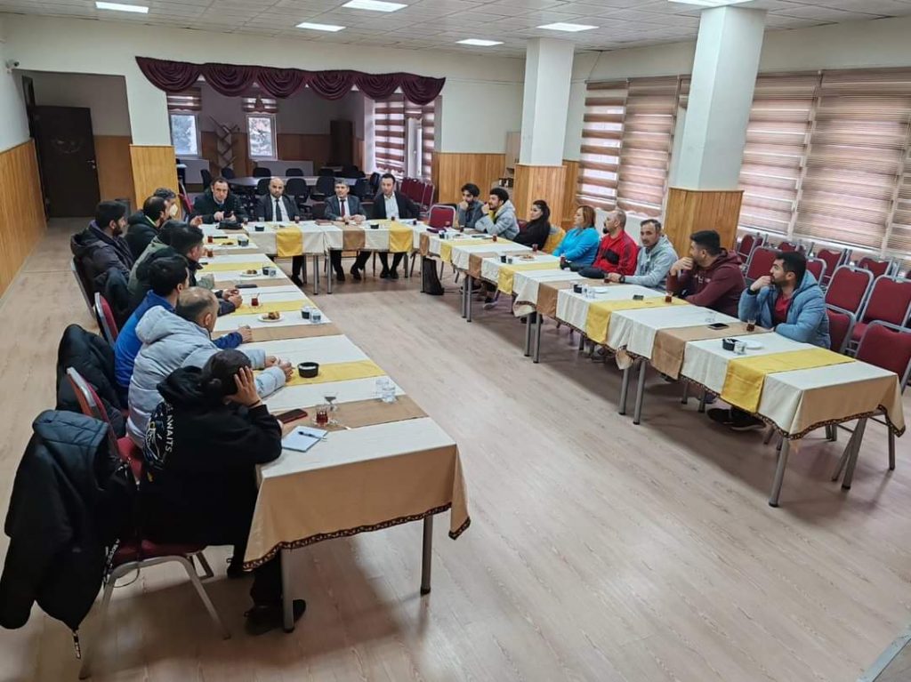 BEDEN EĞİTİMİ ÖĞRETMENLERİ TOPLANDl