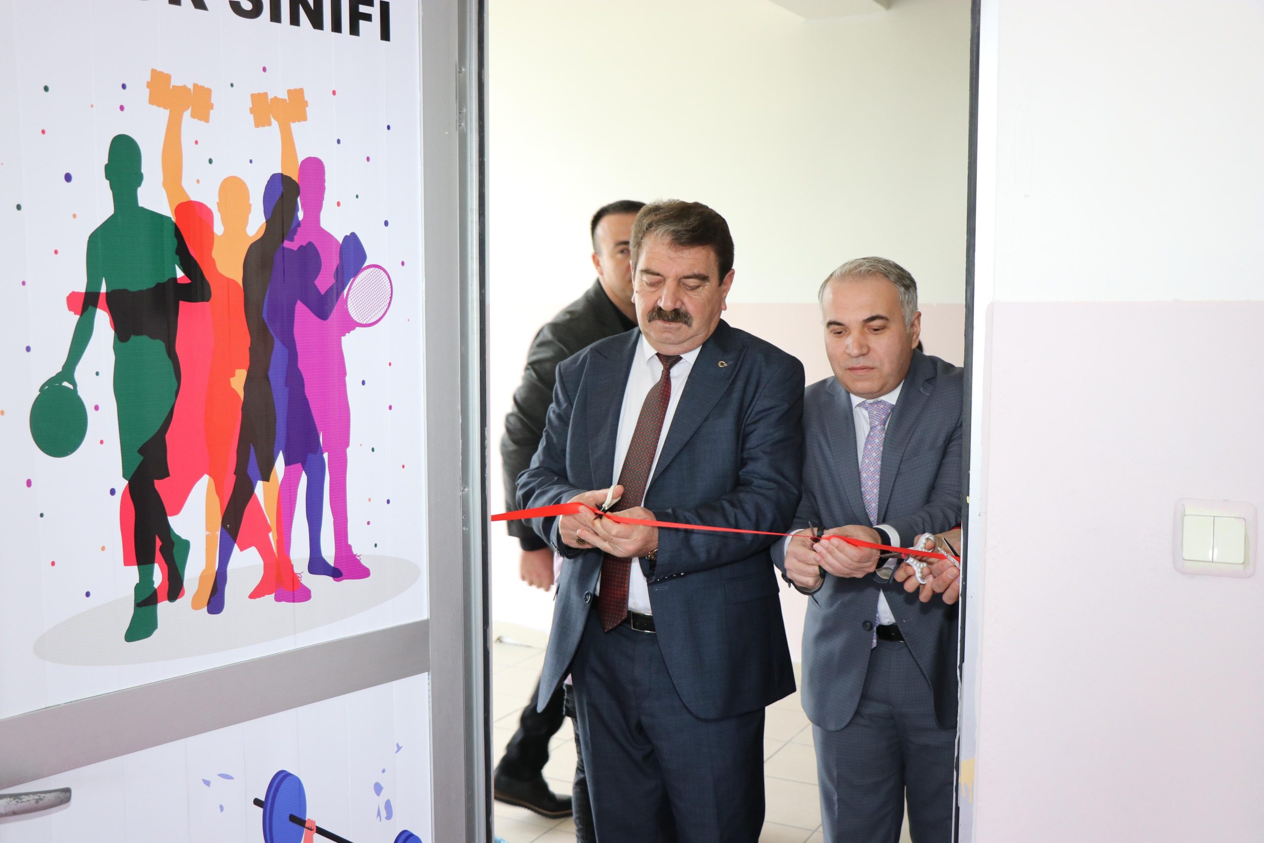 BAŞKANIMIZ NİHAT SARI, DEĞERLİ ZAMANLAR PROJESİ AÇILIŞINA KATILDI 4 20006435571707393005 scaled