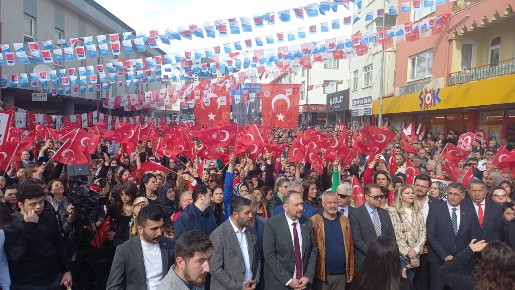 CHP SKM AÇILIŞINA YOĞUN İLGİ OLDU
