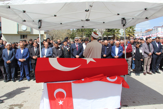 Dinar'da Uzman Çavuş Alper Nuri Çil, Göz Yaşları ile Toprağa Verildi 5 15648068641711712446